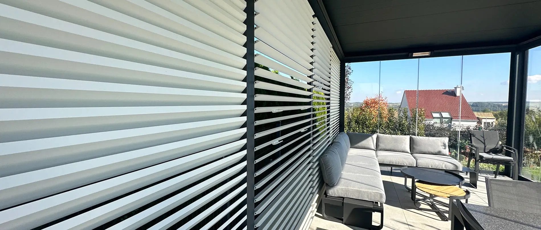 panele aluminiowe do&nbsp;pergoli tarasowej